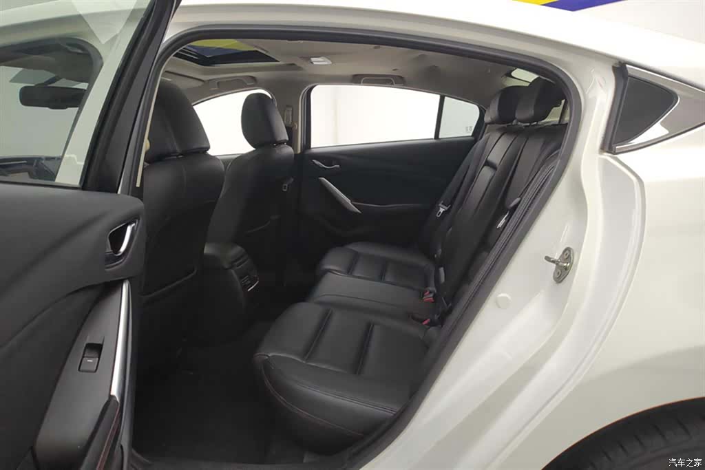 Mazda Atenza, 2016 11