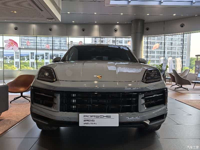 Porsche Cayenne, 2025 10
