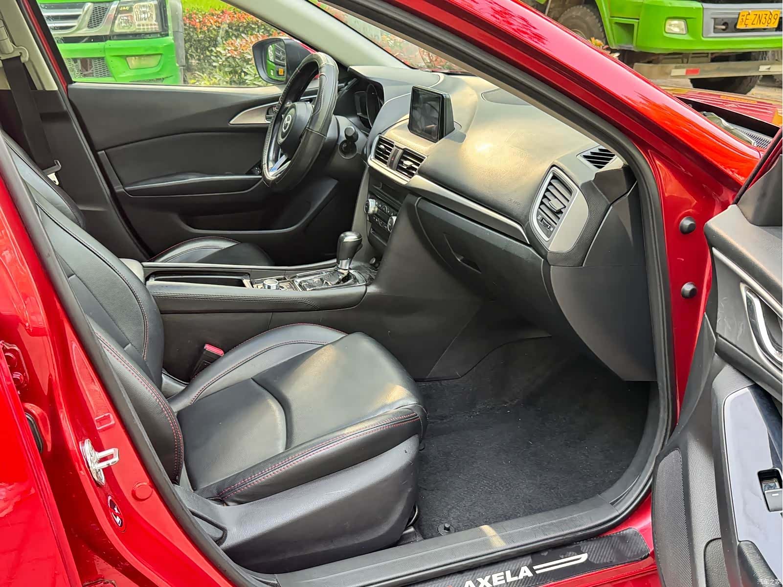 Mazda Mazda3, 2016 10