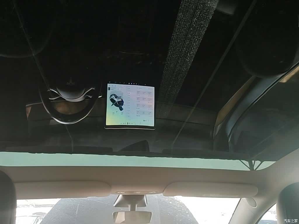 Tesla Model Y, 2022 18