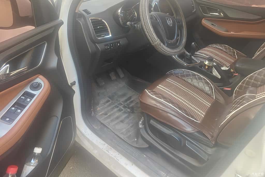 Wuling 560, 2017 9