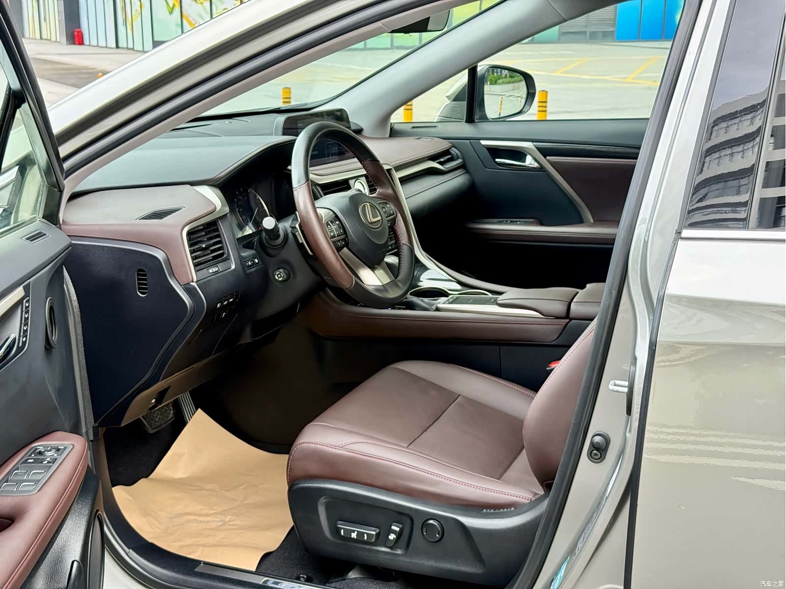 Lexus RX, 2020 4