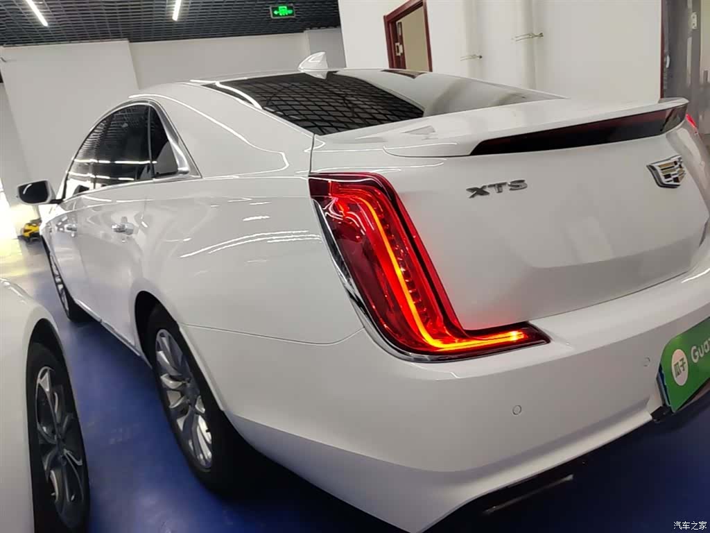 Cadillac XTS, 2019 все фото