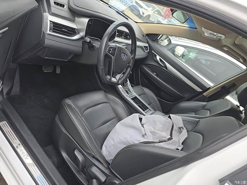 Geely Emgrand, 2019 15