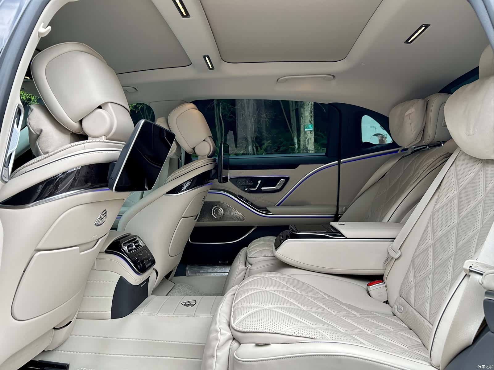 Maybach S-Class, 2025 10