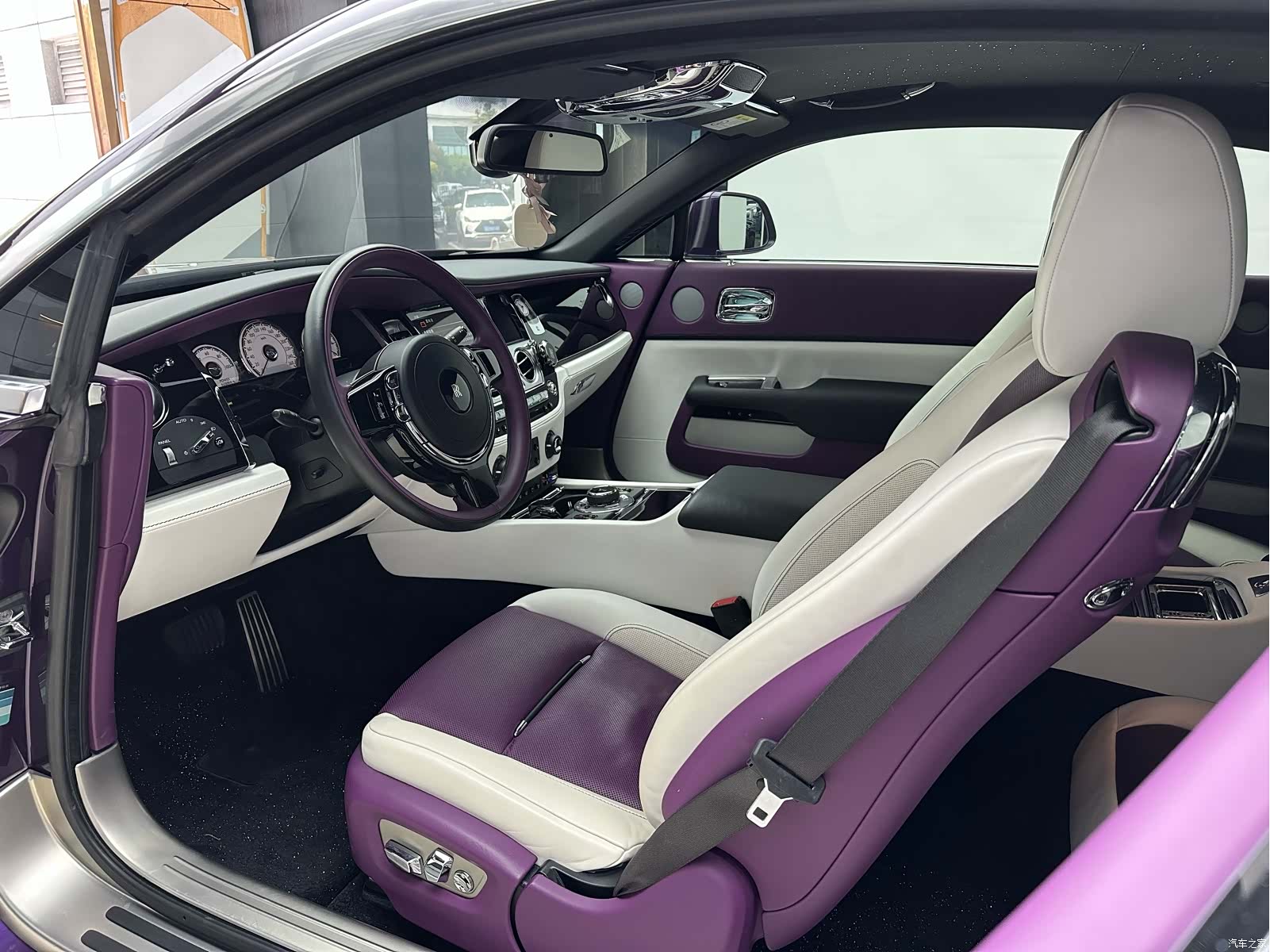 Rolls-Royce Wraith, 2020 11