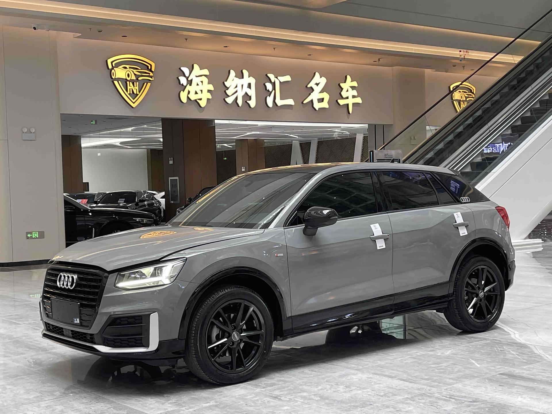 Audi Q2L, 2021 1