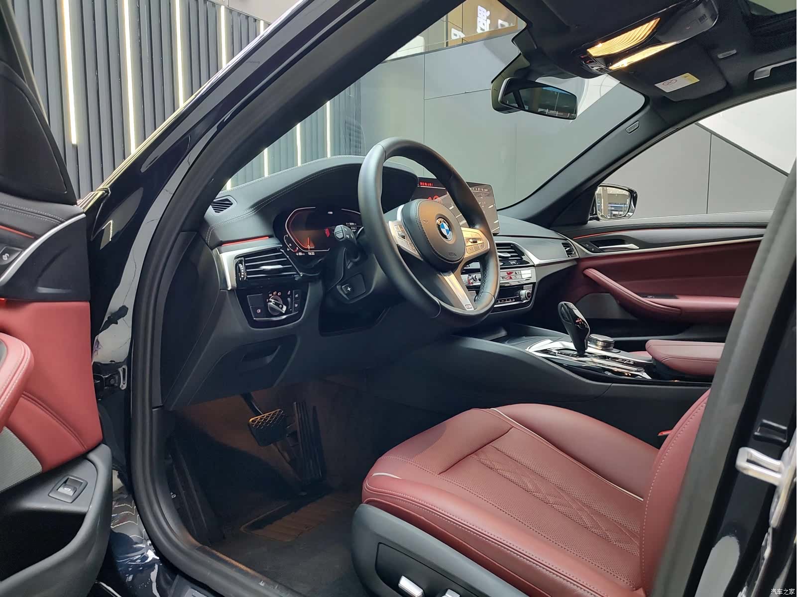 BMW 5 Series, 2021 все фото