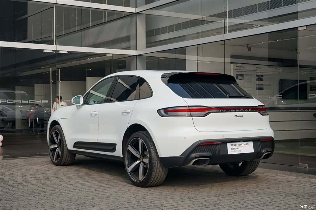 Porsche Macan, 2025 3