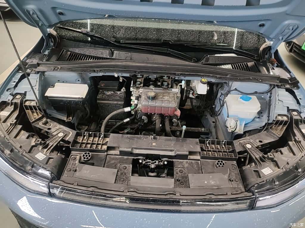 Leapmotor B01, 2025 20