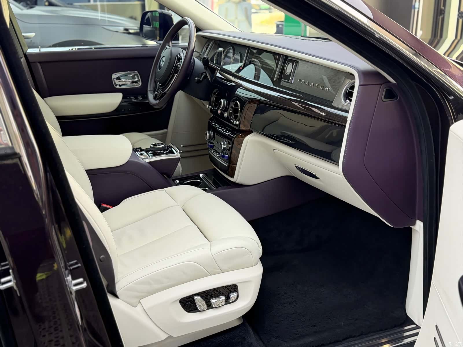 Rolls-Royce Phantom, 2019 9