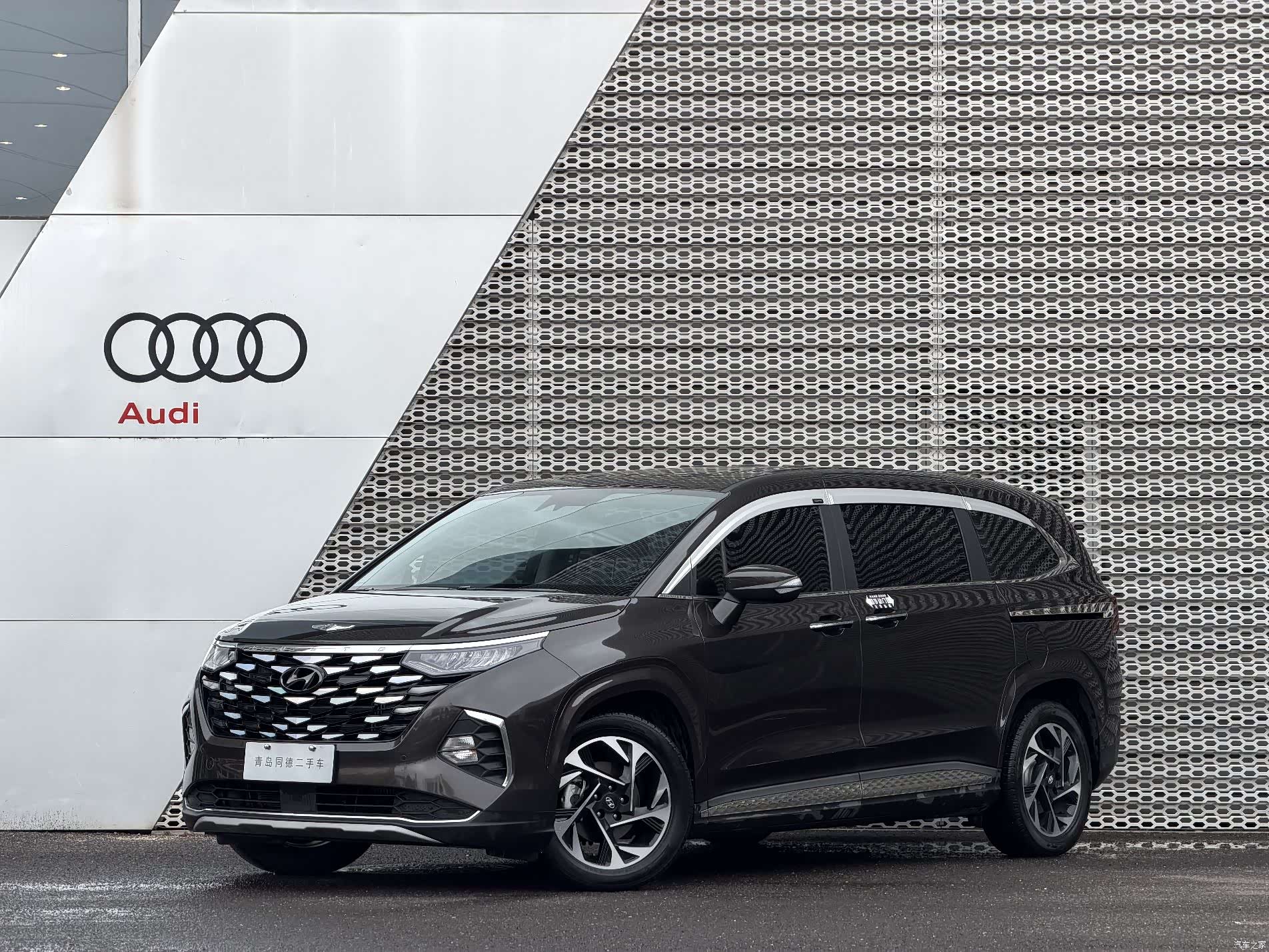 Hyundai Custo