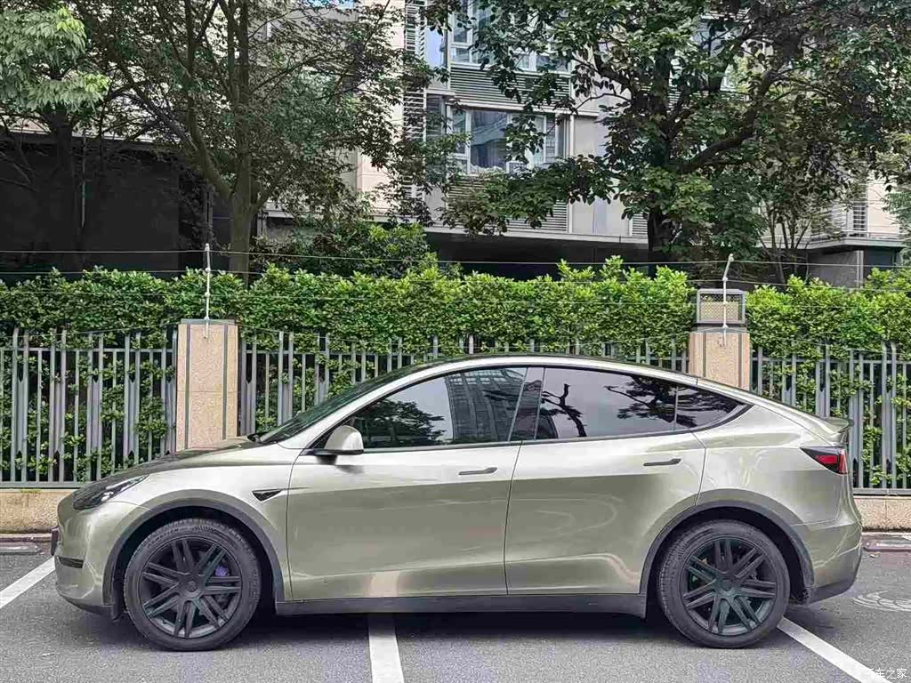Tesla Model Y, 2024 2