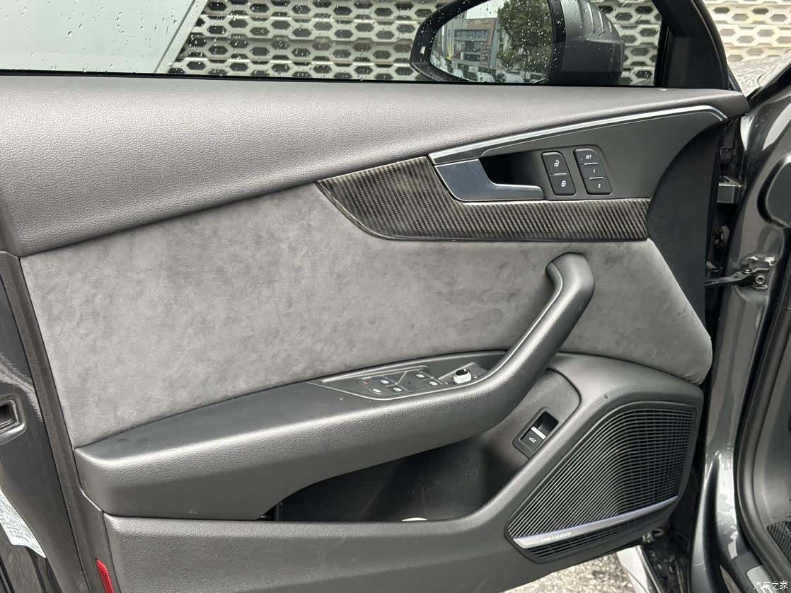 Audi A4L, 2022 11