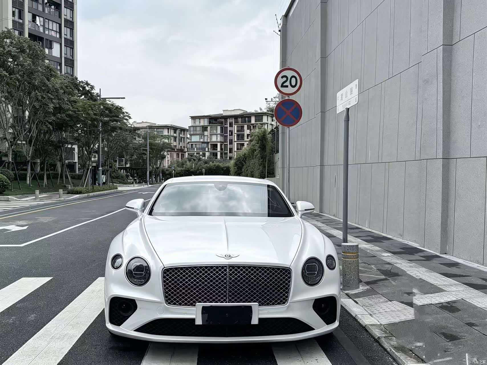 Bentley Continental GT, 2020 11