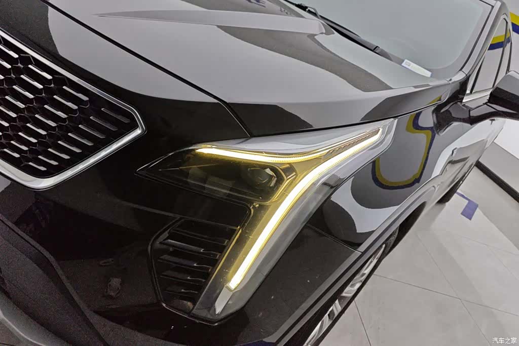 Cadillac XT4, 2021 все фото