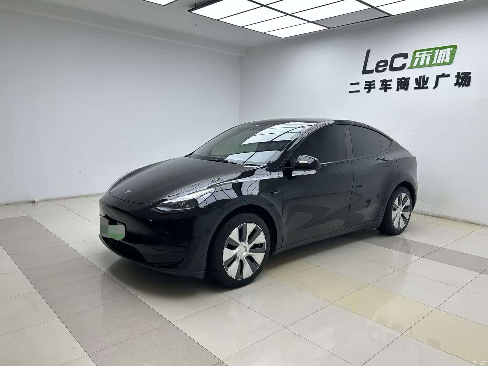 Tesla Model Y, 2023 3