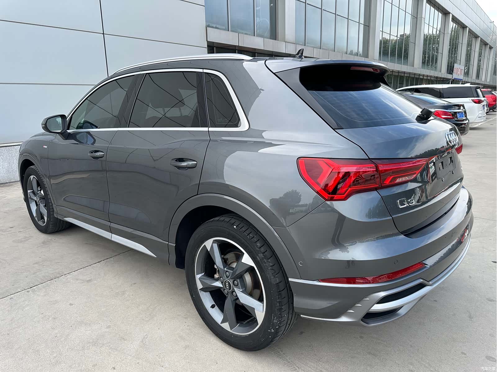 Audi Q3, 2023 16