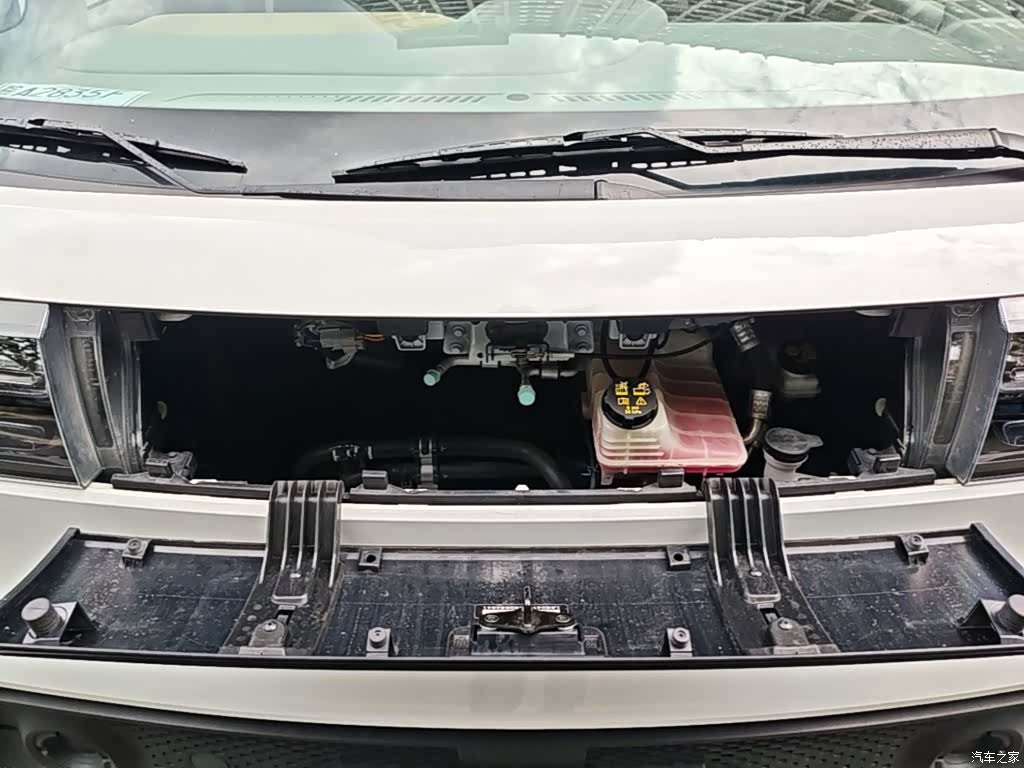 Maxus V1, 2025 16