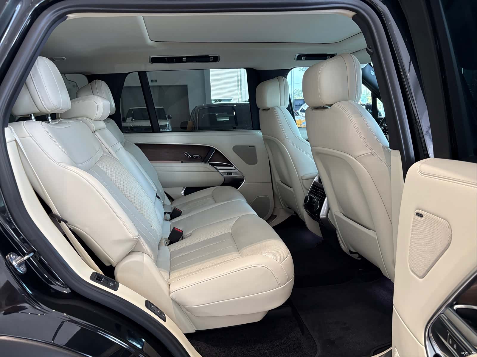 Land Rover Range Rover, 2023 20