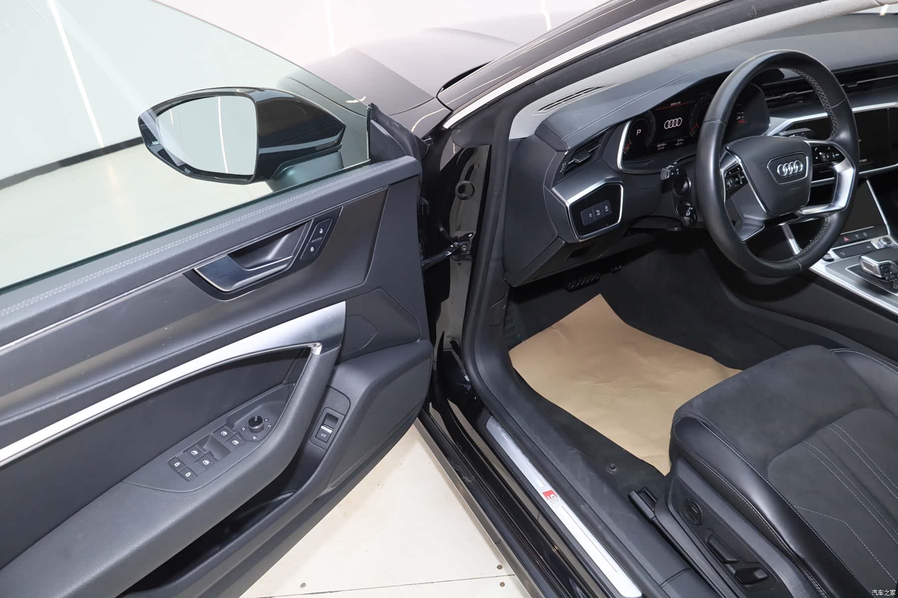 Audi A7L, 2024 28