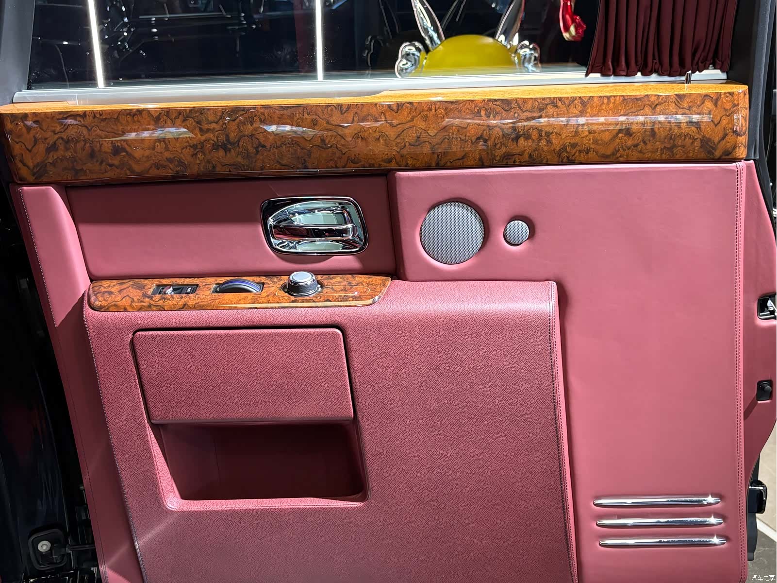 Rolls-Royce Phantom, 2012 8