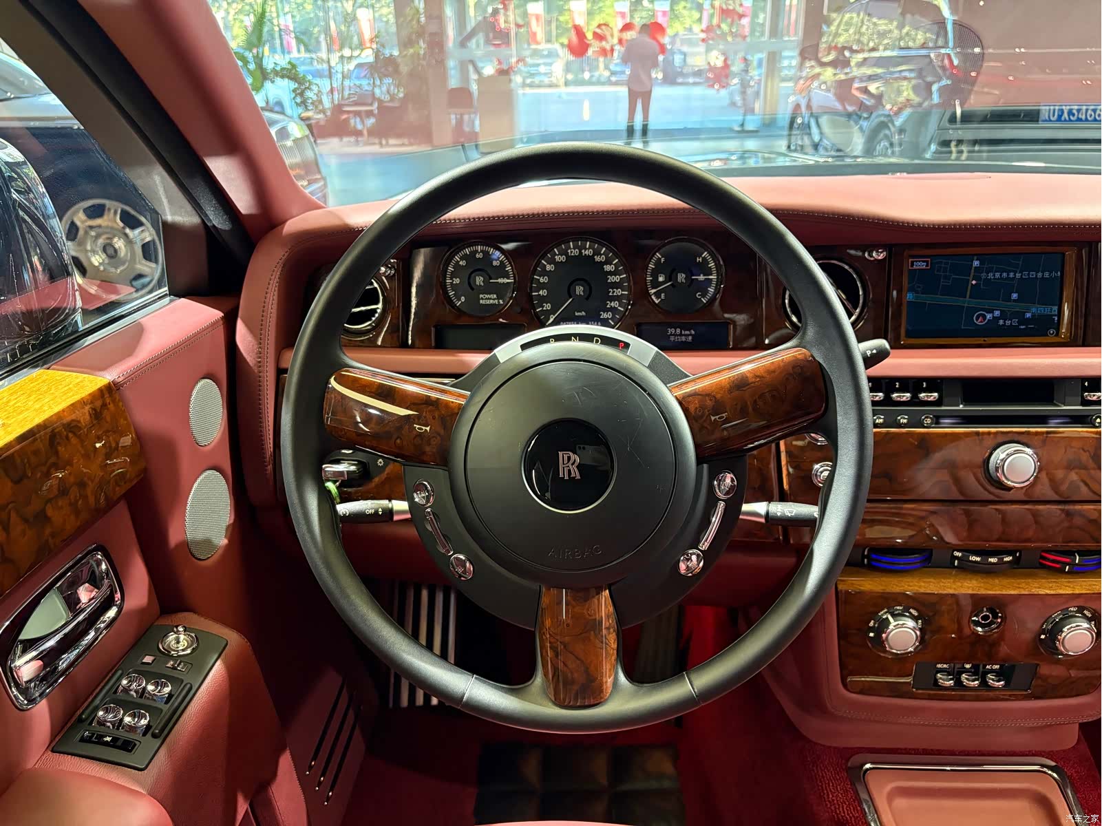 Rolls-Royce Phantom, 2012 17