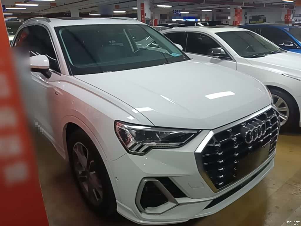 Audi Q3, 2022 4