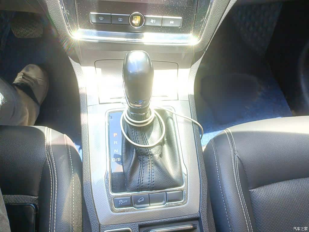 Roewe RX5, 2019 7