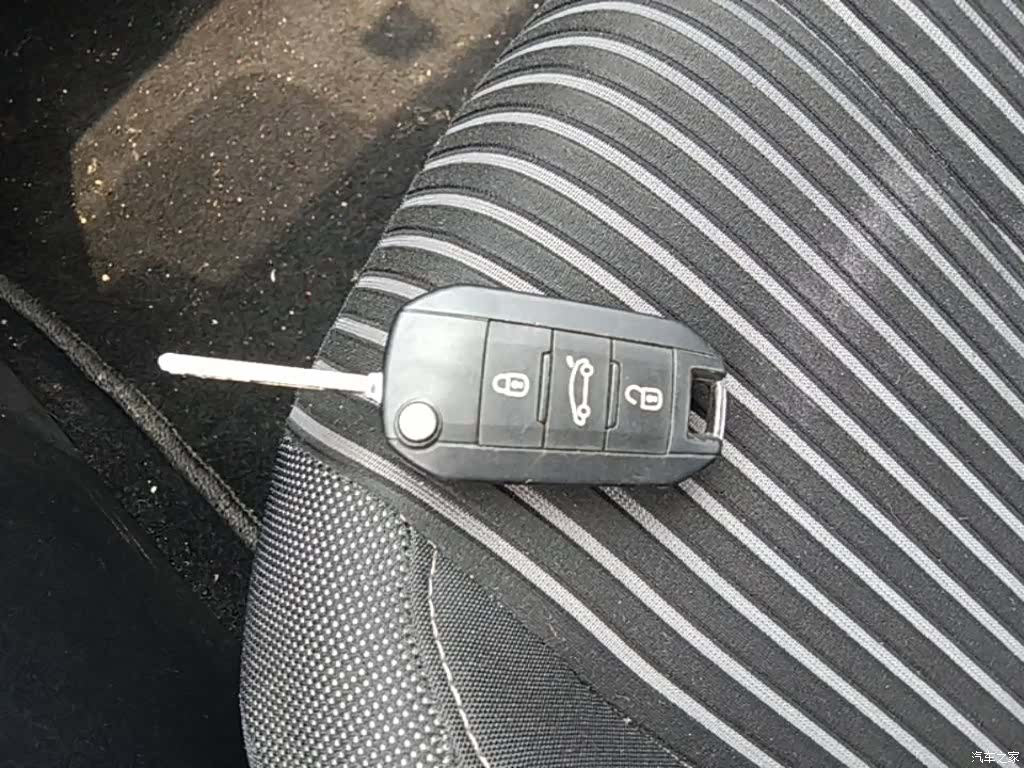 Peugeot 408, 2016 9