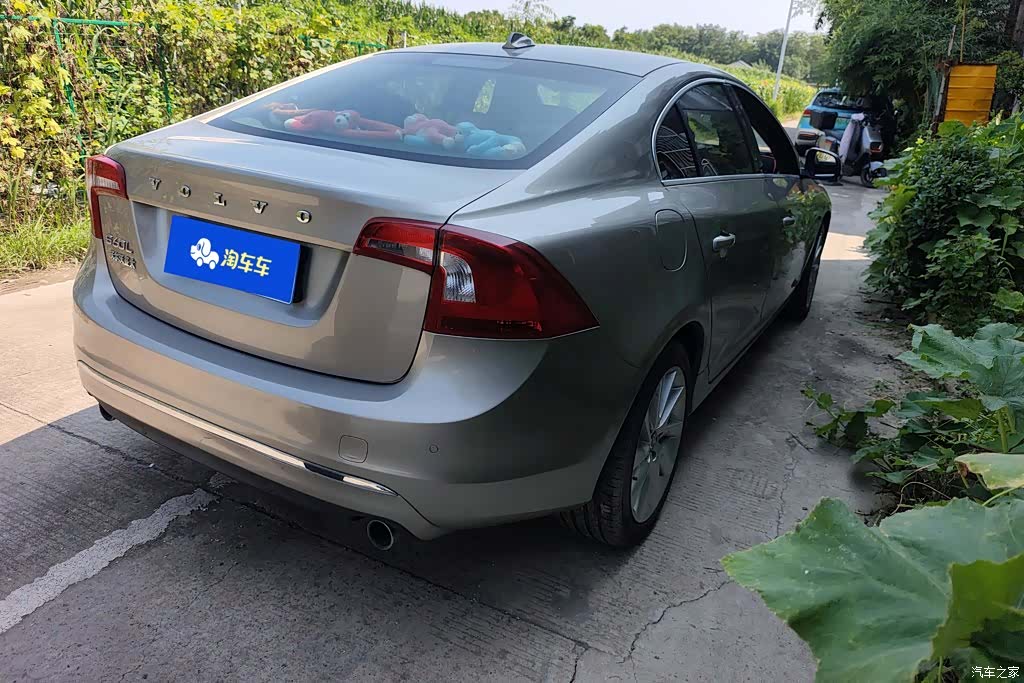 Volvo S60, 2015 3