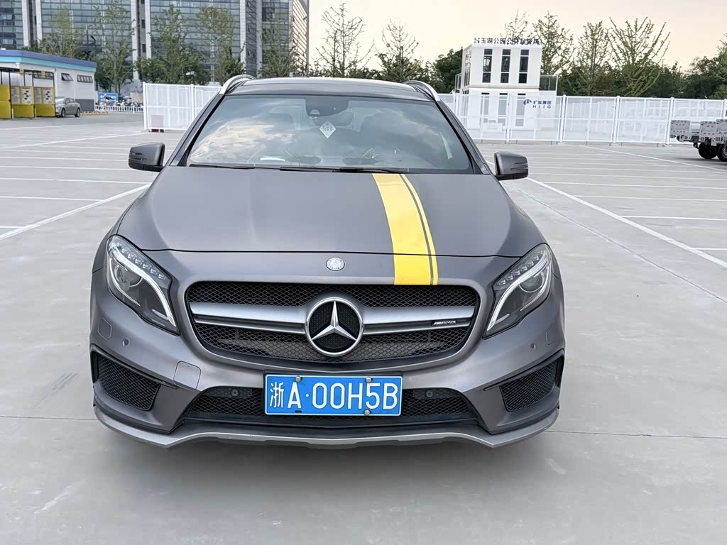 Mercedes-Benz GLA AMG