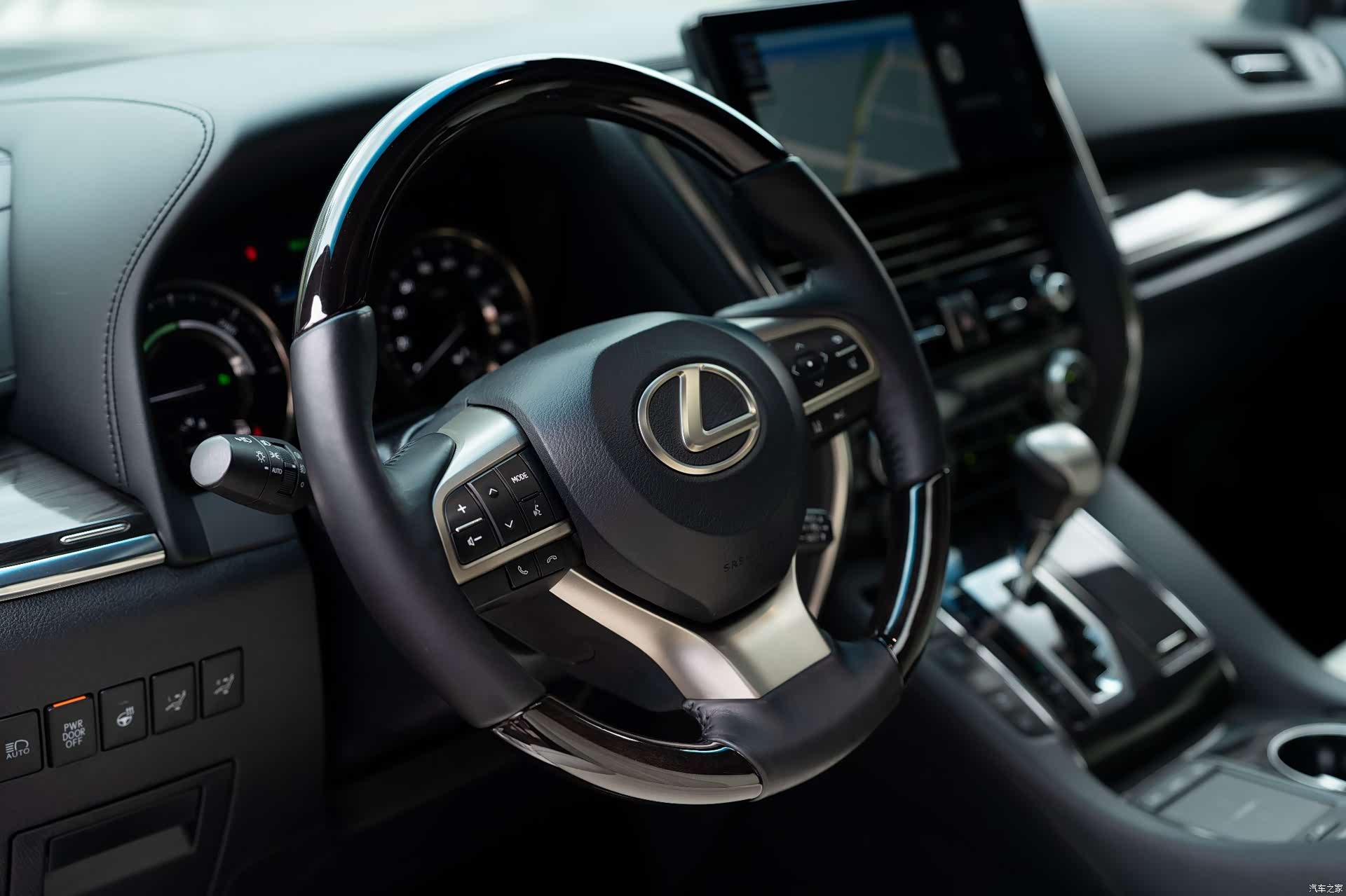 Lexus LM, 2020 6