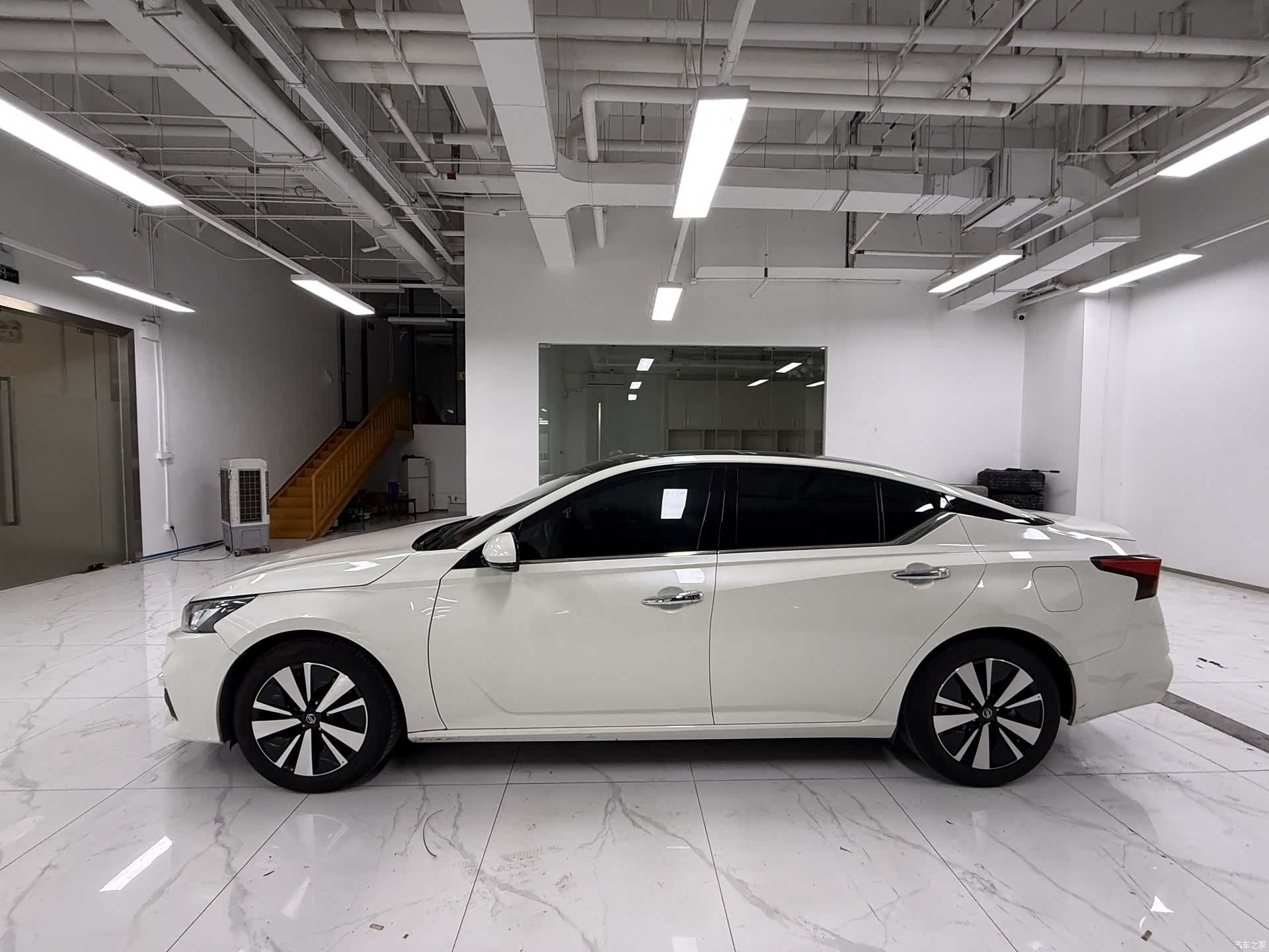 Nissan Teana, 2022 3