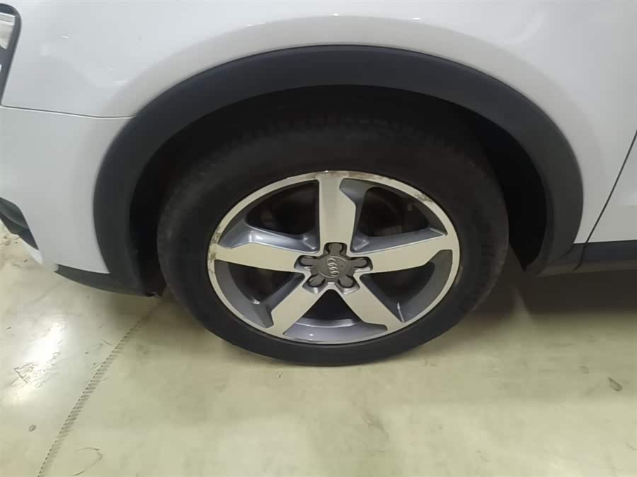 Audi Q3 2016, фото 23