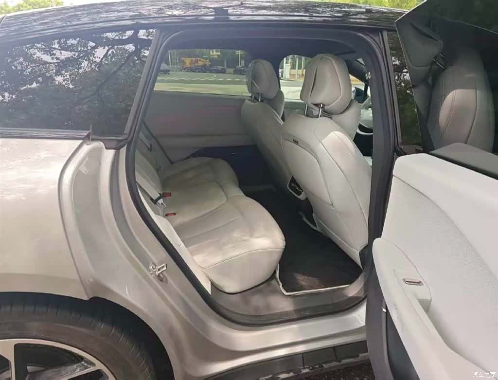 Xpeng P7, 2025 9