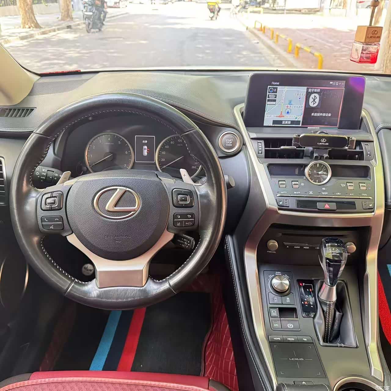 Lexus NX, 2018 13