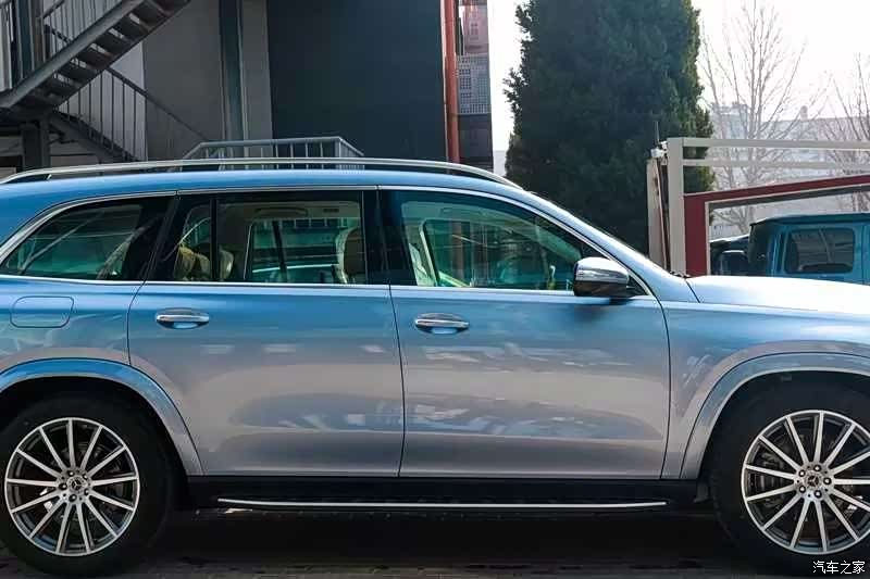 Mercedes-Benz GLS, 2025 4