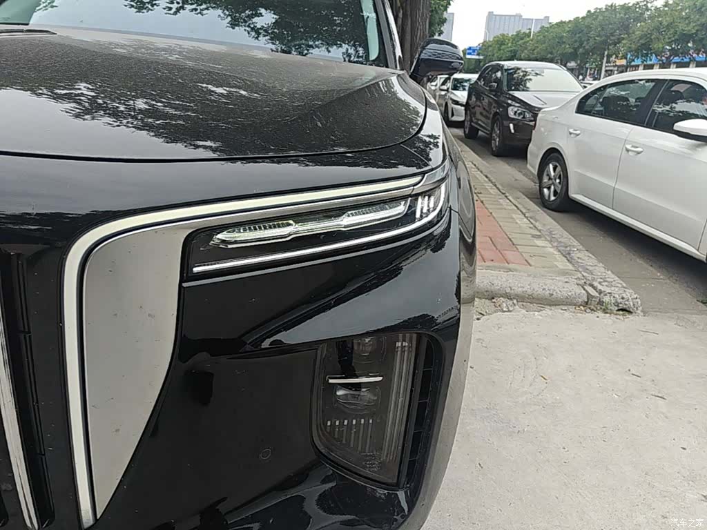 Hongqi E-HS9, 2023 24