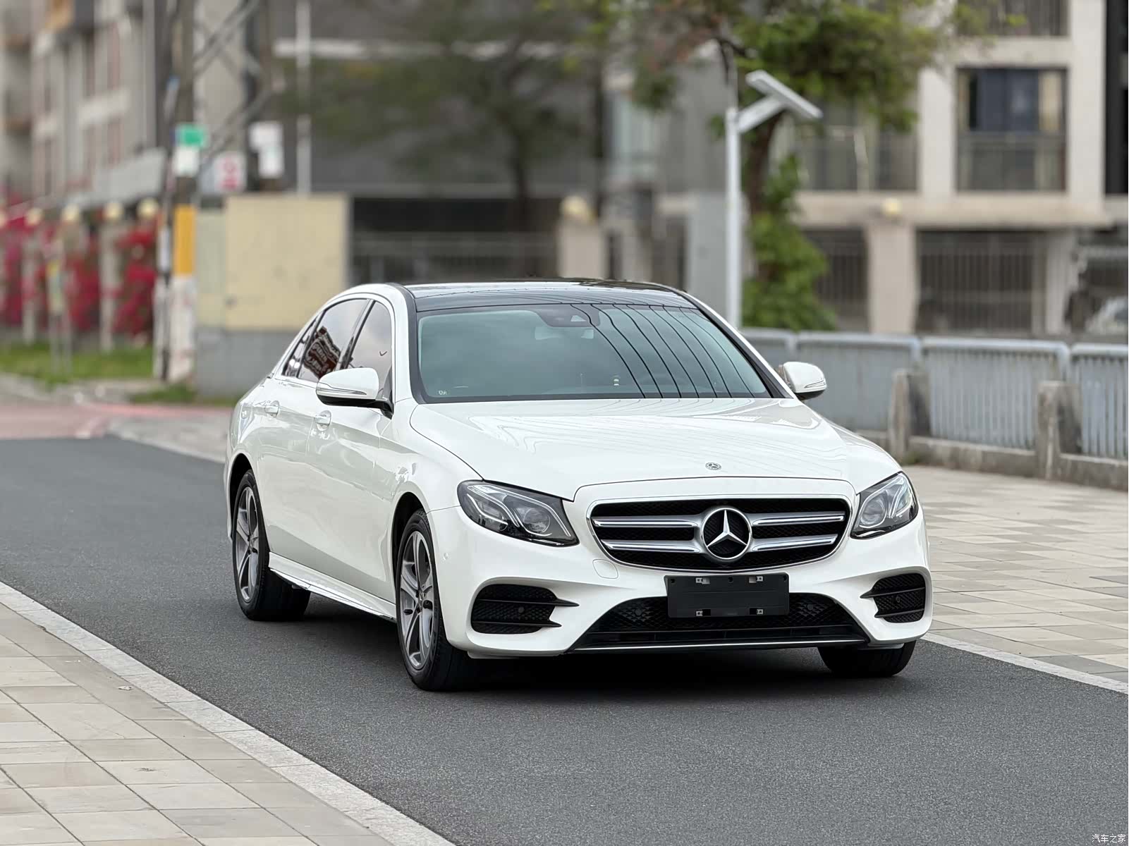 Mercedes-Benz E-Class, 2018 25