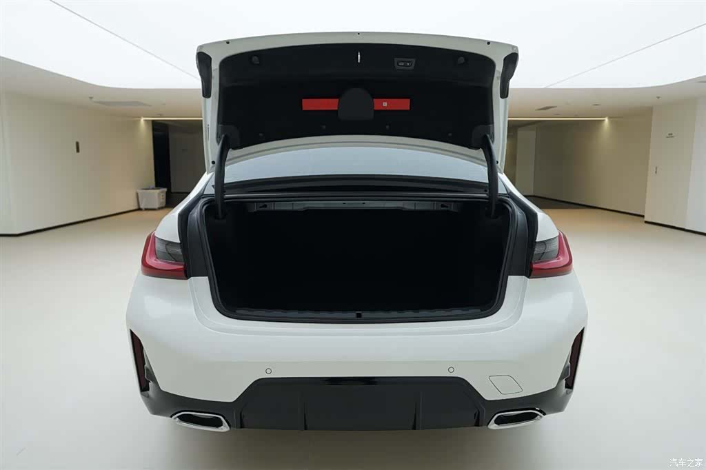 BMW 3 Series, 2026 6
