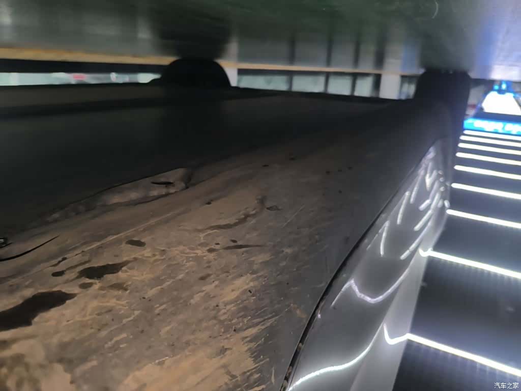 Tesla Model Y, 2024 21