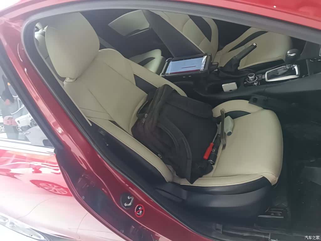 Mazda Mazda3, 2014 25