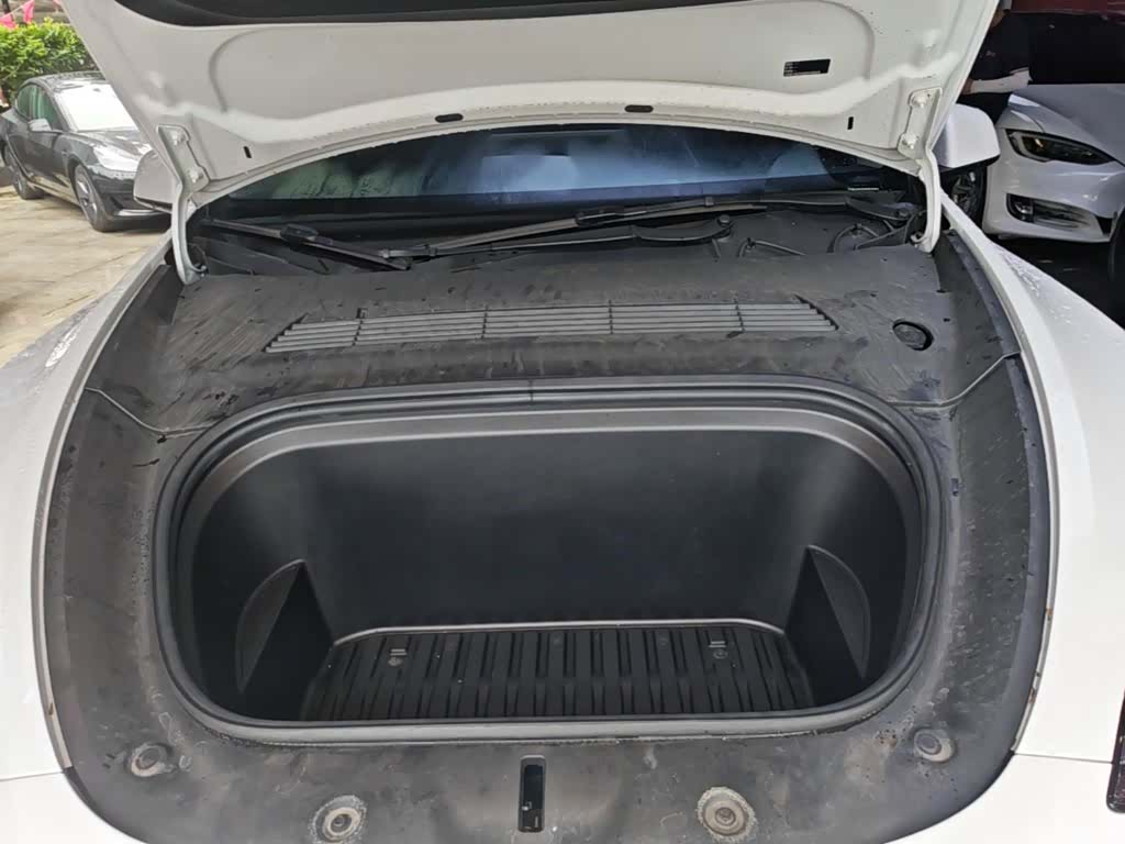 Tesla Model Y, 2023 20