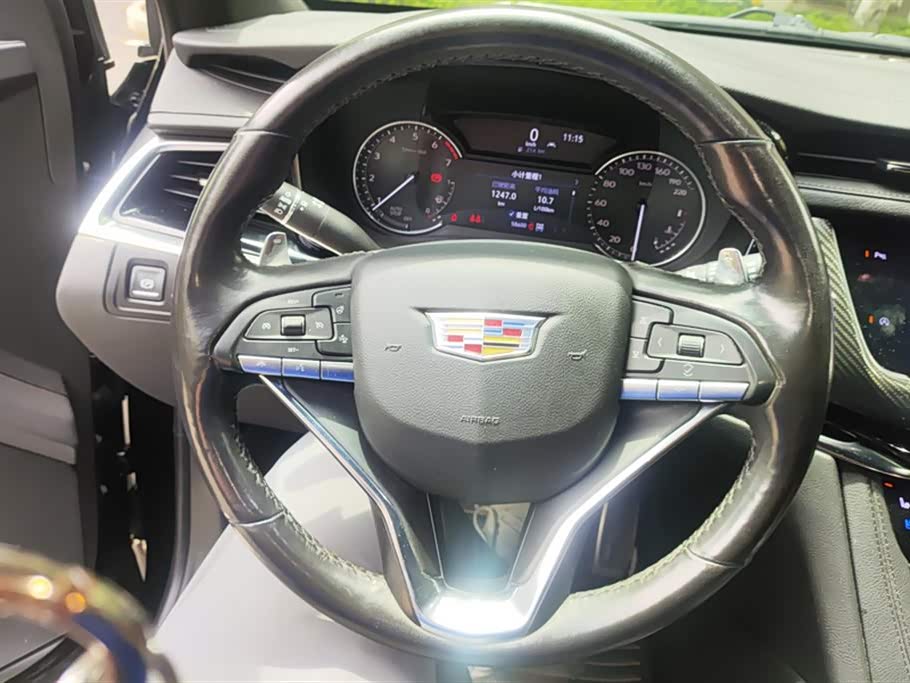 Cadillac XT6