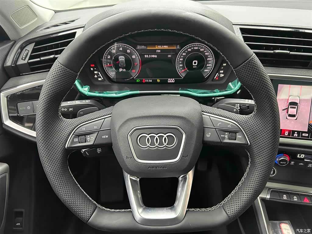 Audi Q3, 2022 3