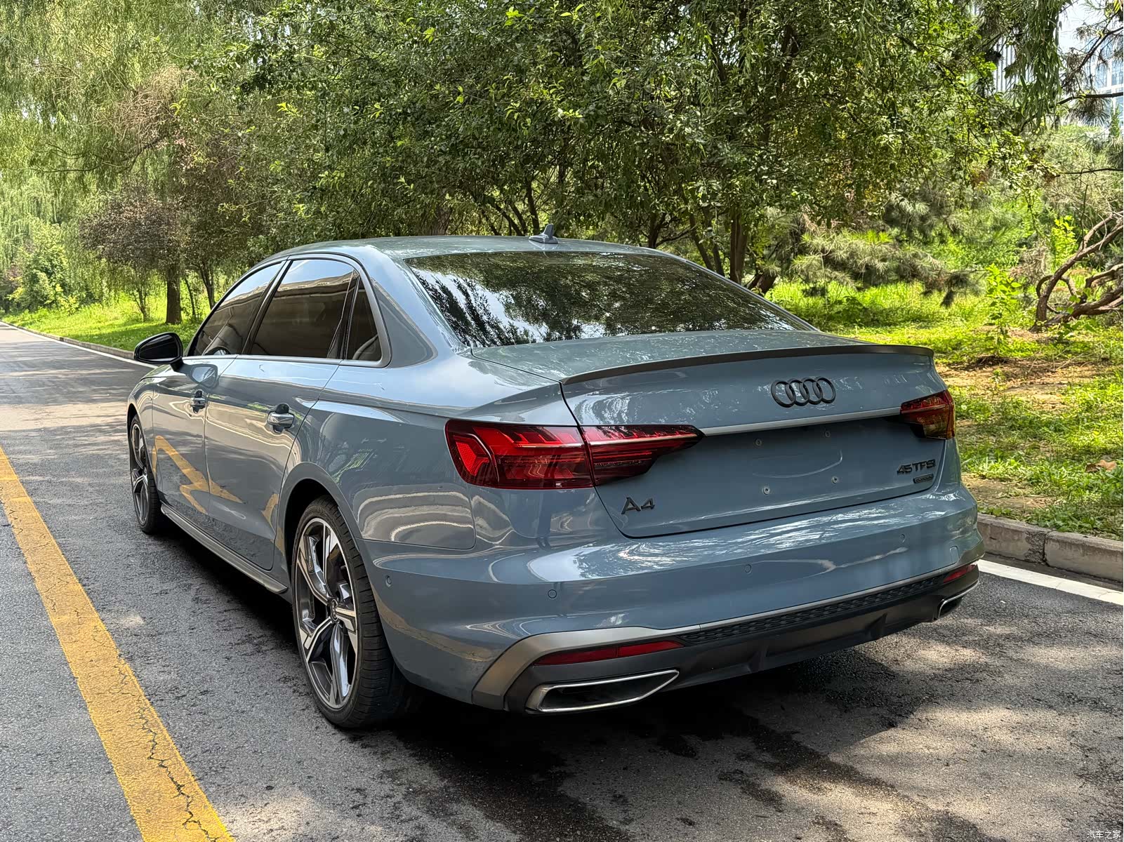 Audi A4L, 2022 8