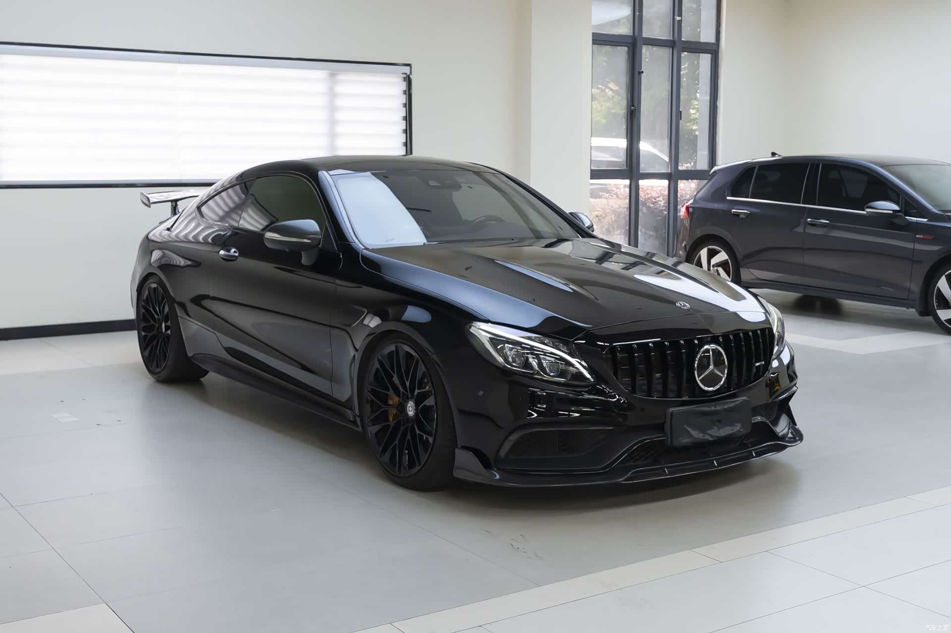 Mercedes-Benz C-Class, 2018 3