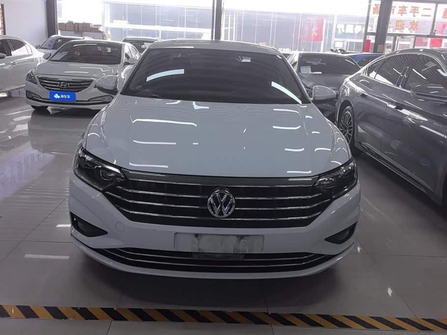Volkswagen Sagitar