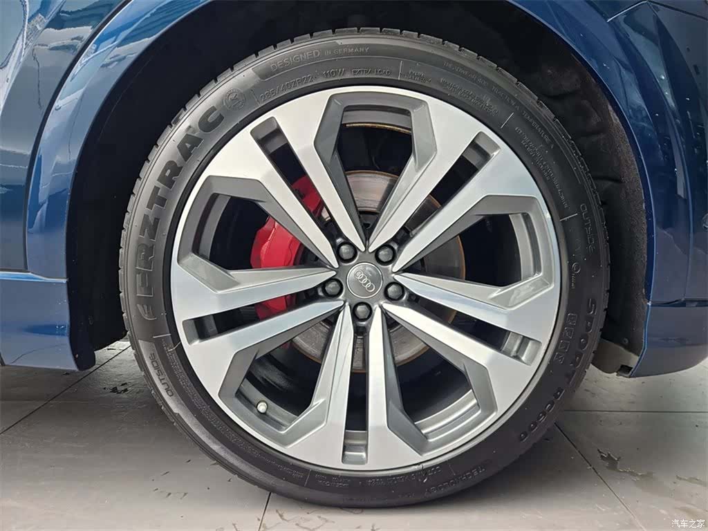 Audi Q8, 2019 16